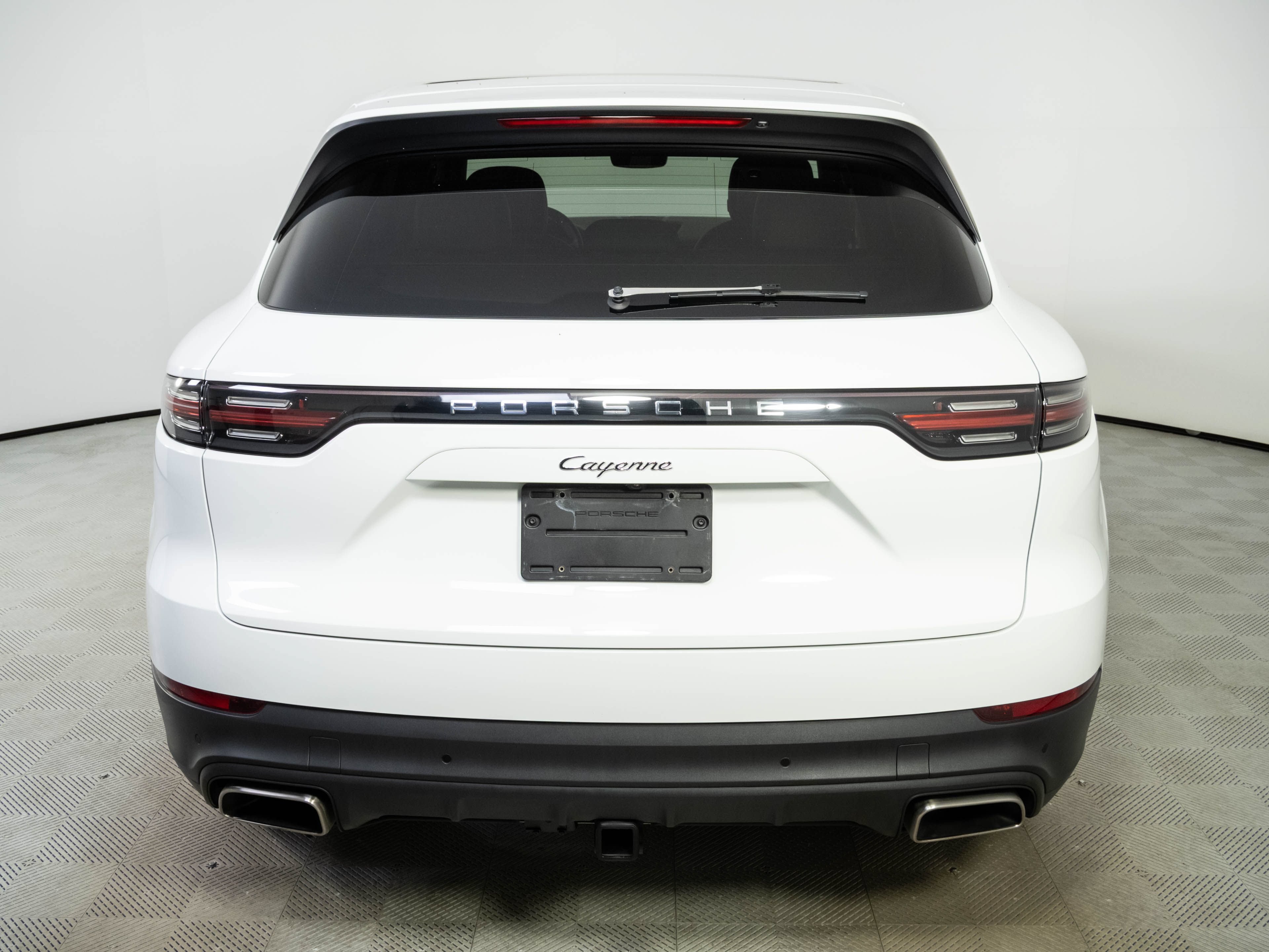 Certified 2023 Porsche Cayenne AWD/4WD image 29