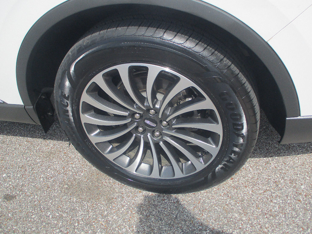Used 2023 Lincoln Aviator Reserve w/ Elements Package Plus AWD/4WD image 27