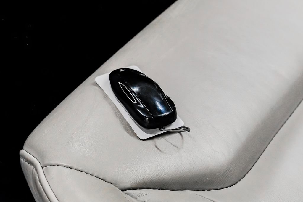 Used 2016 Tesla Model S 70 image 60