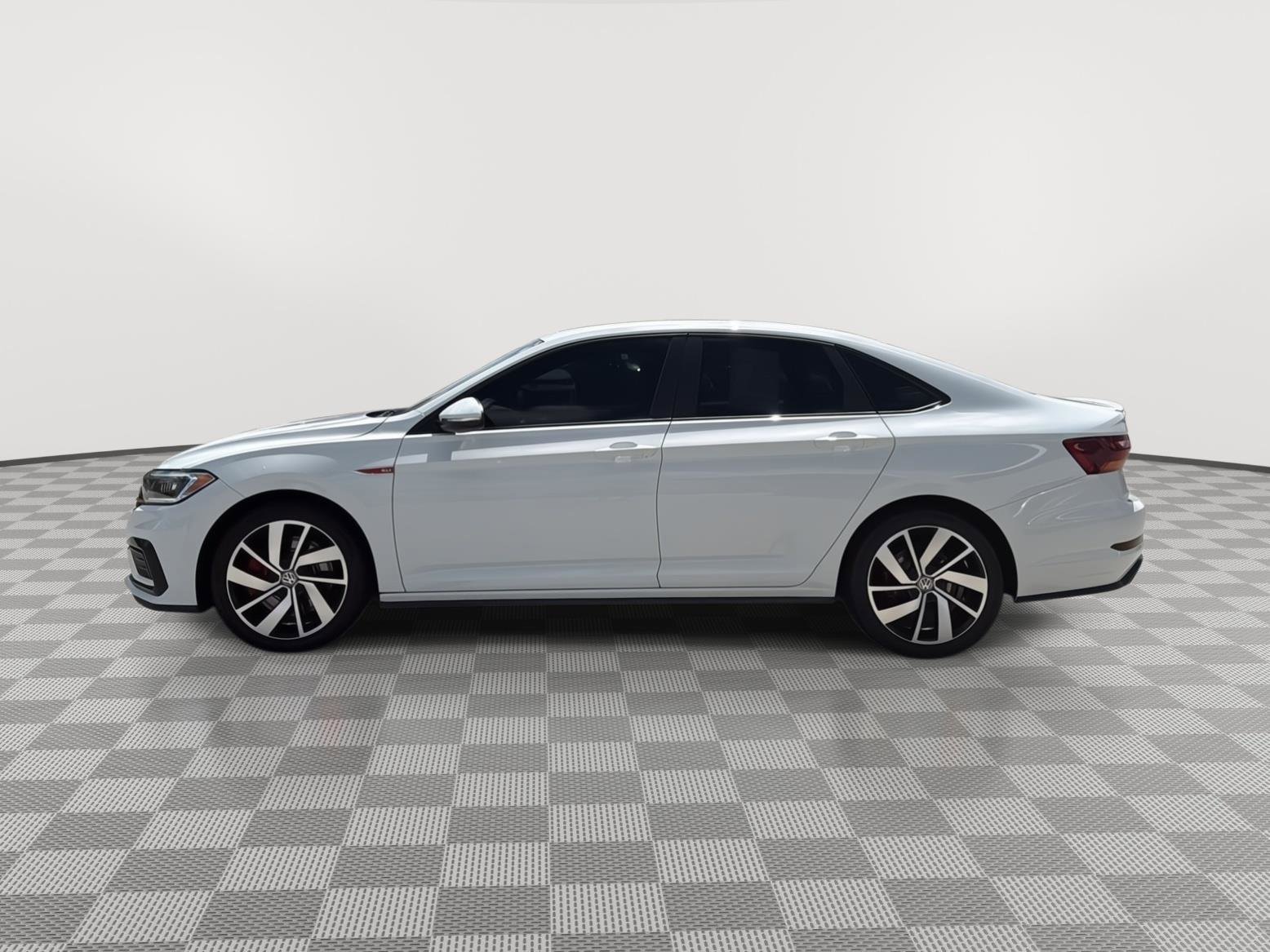 Used 2019 Volkswagen Jetta GLI FWD image 6