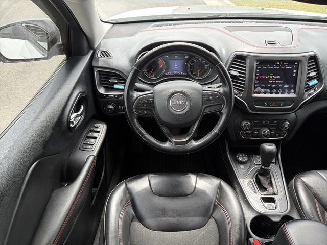 Used 2021 Jeep Cherokee Trailhawk w/ Sun, Sound & Nav Group AWD/4WD image 24