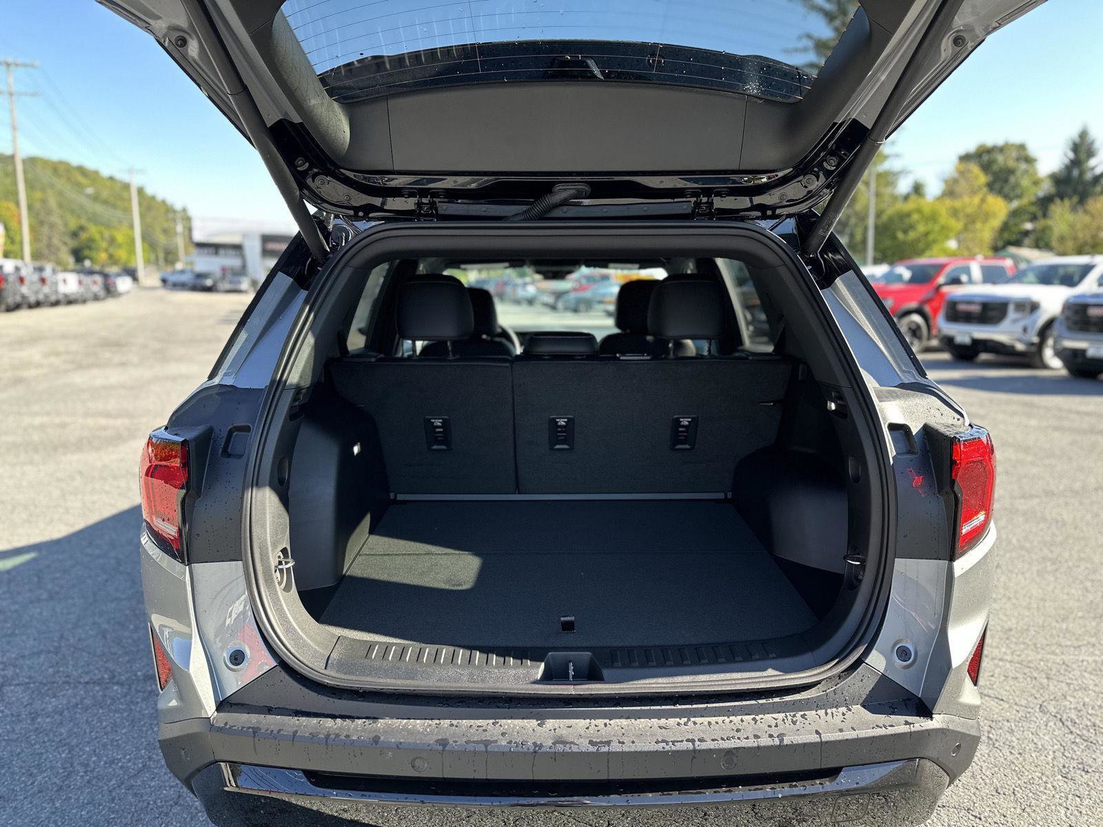 New 2026 GMC Terrain Elevation w/ Elevation Premium Package image 28