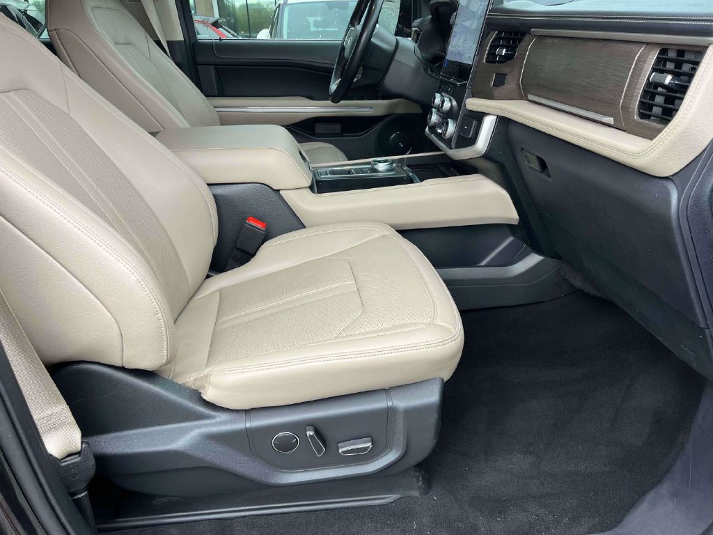 Used 2024 Ford Expedition Max Limited RWD image 13