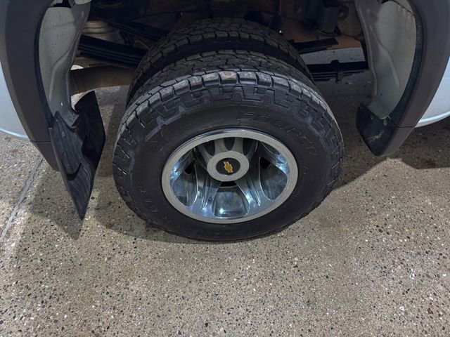 Used 2022 Chevrolet Silverado 3500 LT w/ Texas Edition image 31