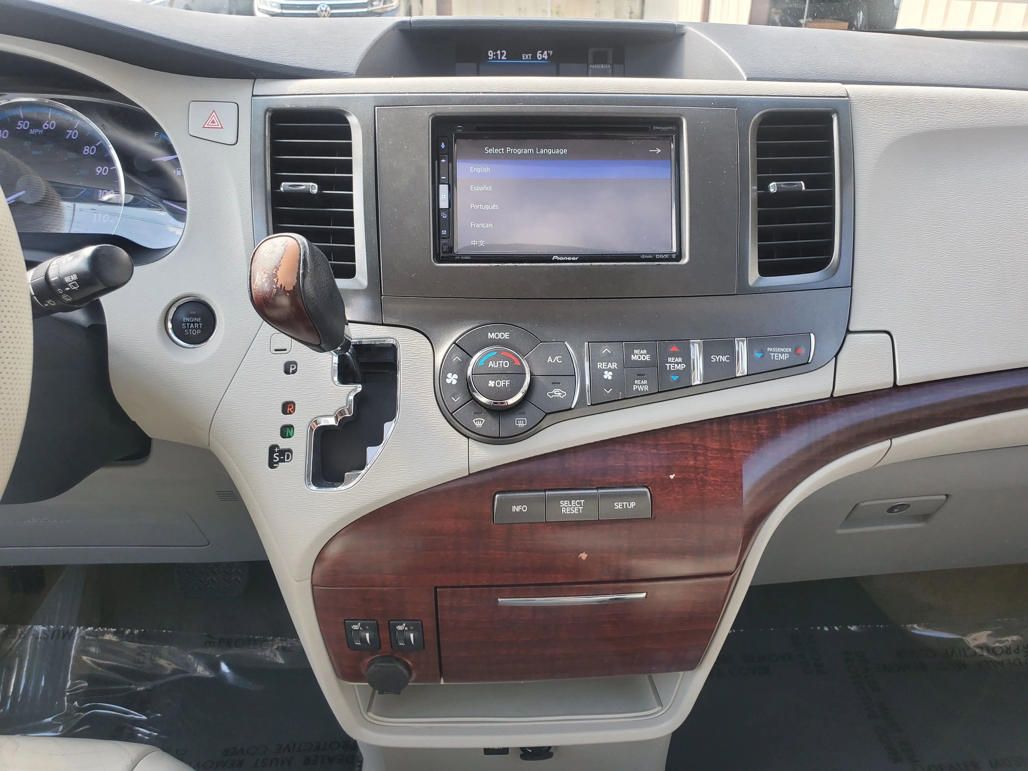 Used 2012 Toyota Sienna XLE w/ XLE Navigation Pkg FWD image 28