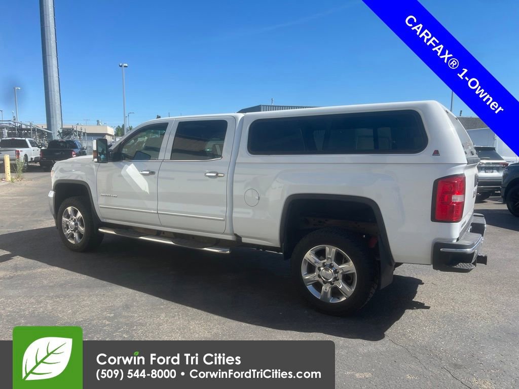 Used 2017 GMC Sierra 2500 SLT w/ Suspension Package, Off-Road AWD/4WD image 9