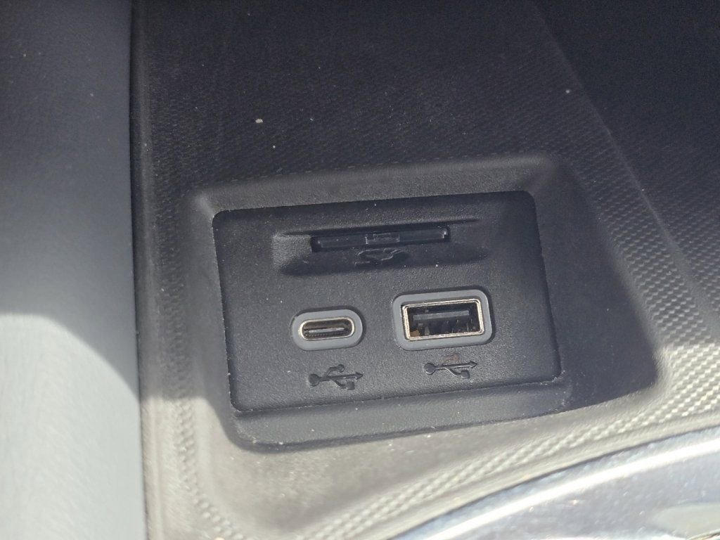 Used 2023 Buick Enclave Premium w/ Experience Buick Package image 8