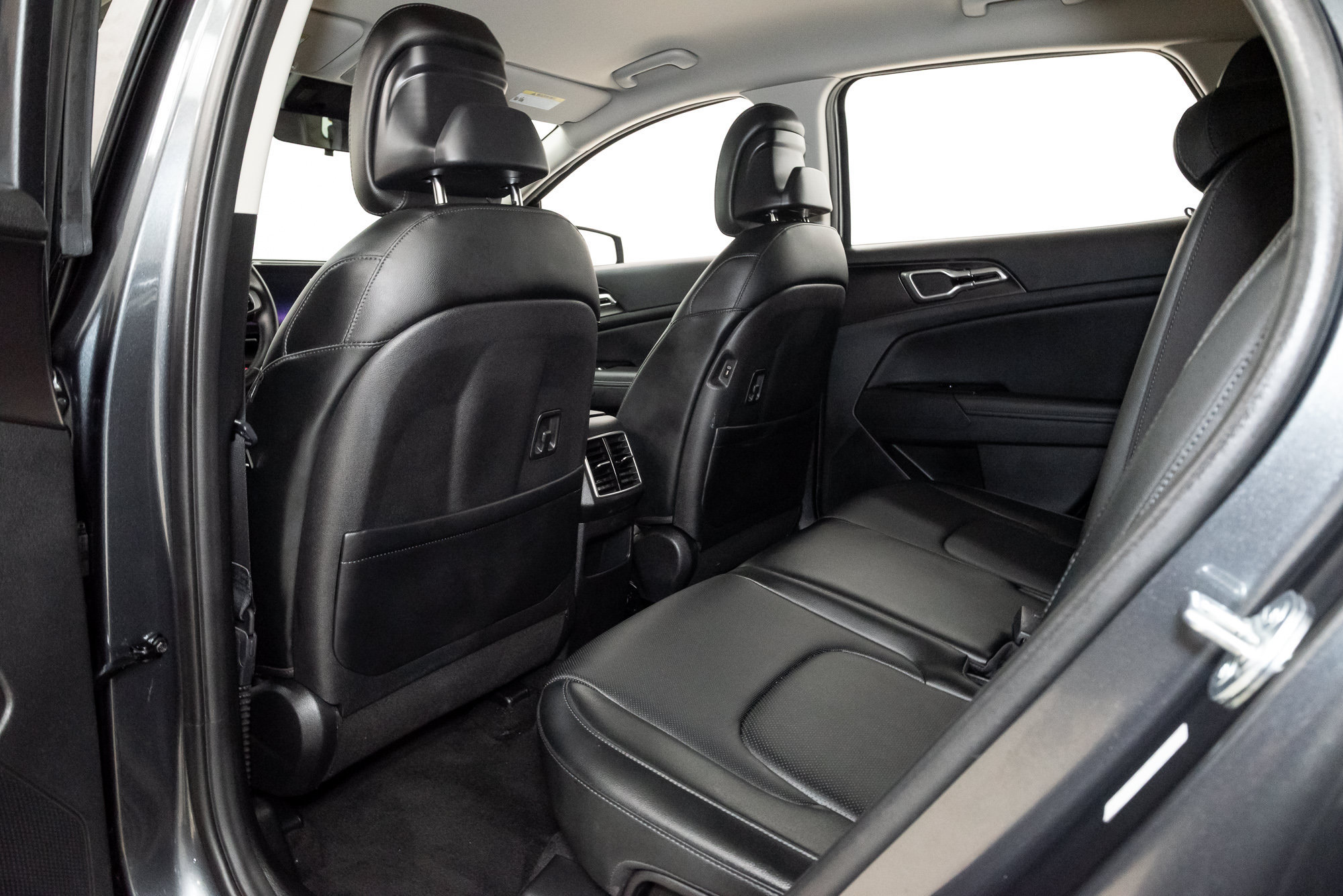 Certified 2024 Kia Sportage EX AWD/4WD image 23