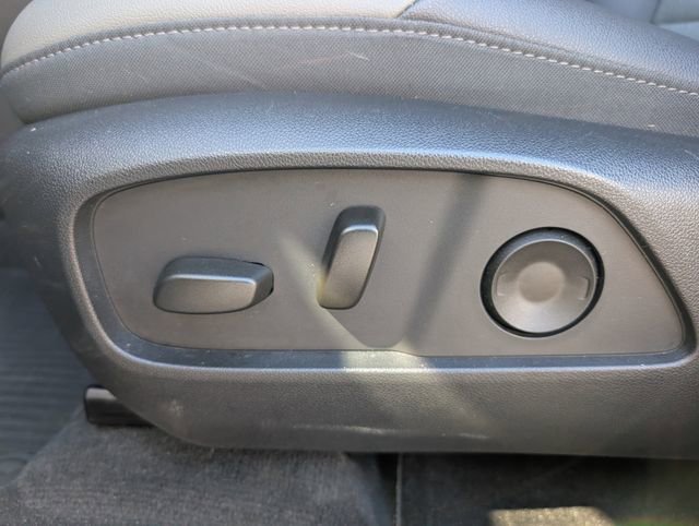 Used 2025 Chevrolet Equinox LT w/ Convenience Package II image 16