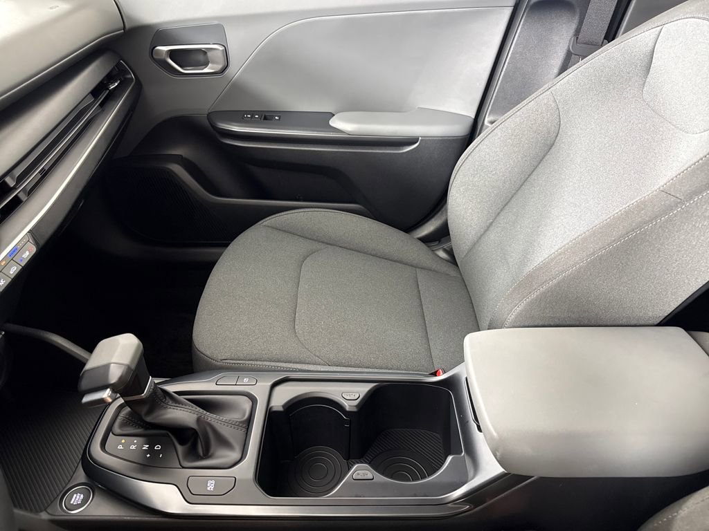 Used 2025 Kia K4 LXS image 20