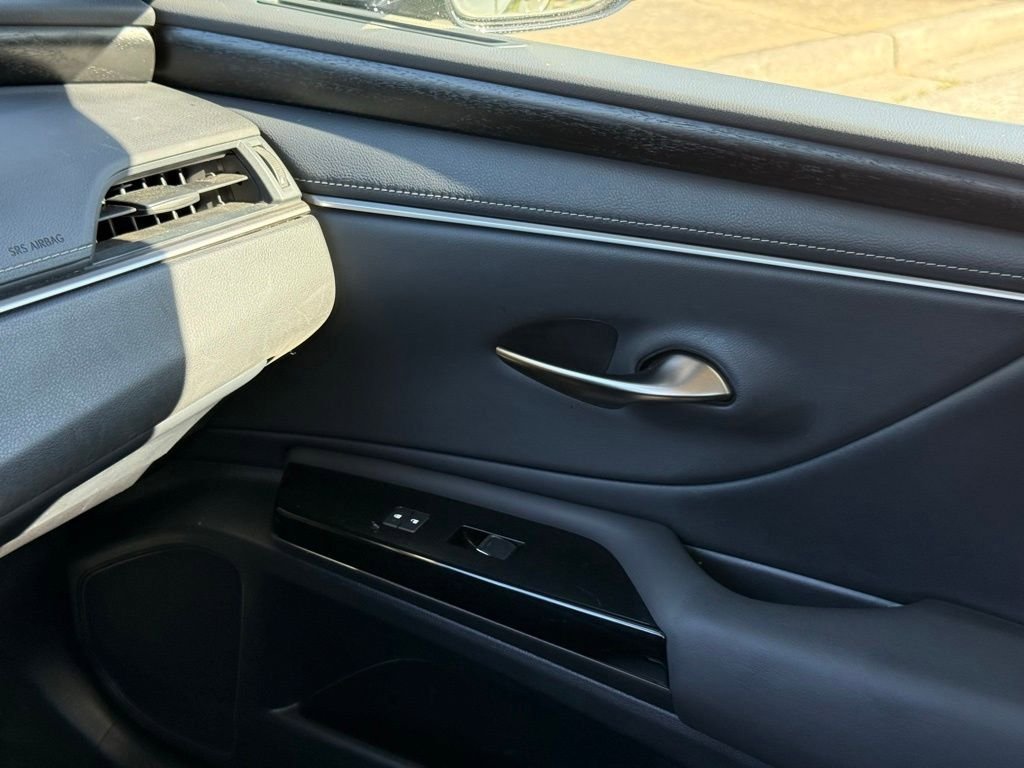 Certified 2023 Lexus ES 300h w/ Premium Package FWD image 37