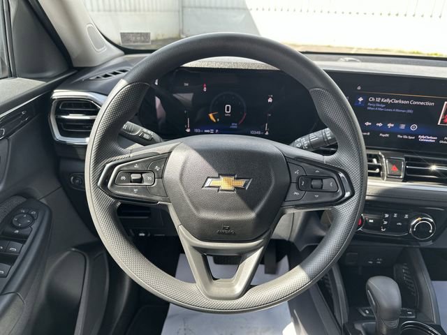 Used 2025 Chevrolet TrailBlazer LT w/ Driver Confidence Package AWD/4WD image 13