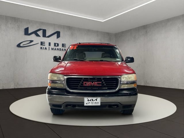 Used 2005 GMC Yukon SLT w/ SLT Preferred Equipment Group AWD/4WD image 2