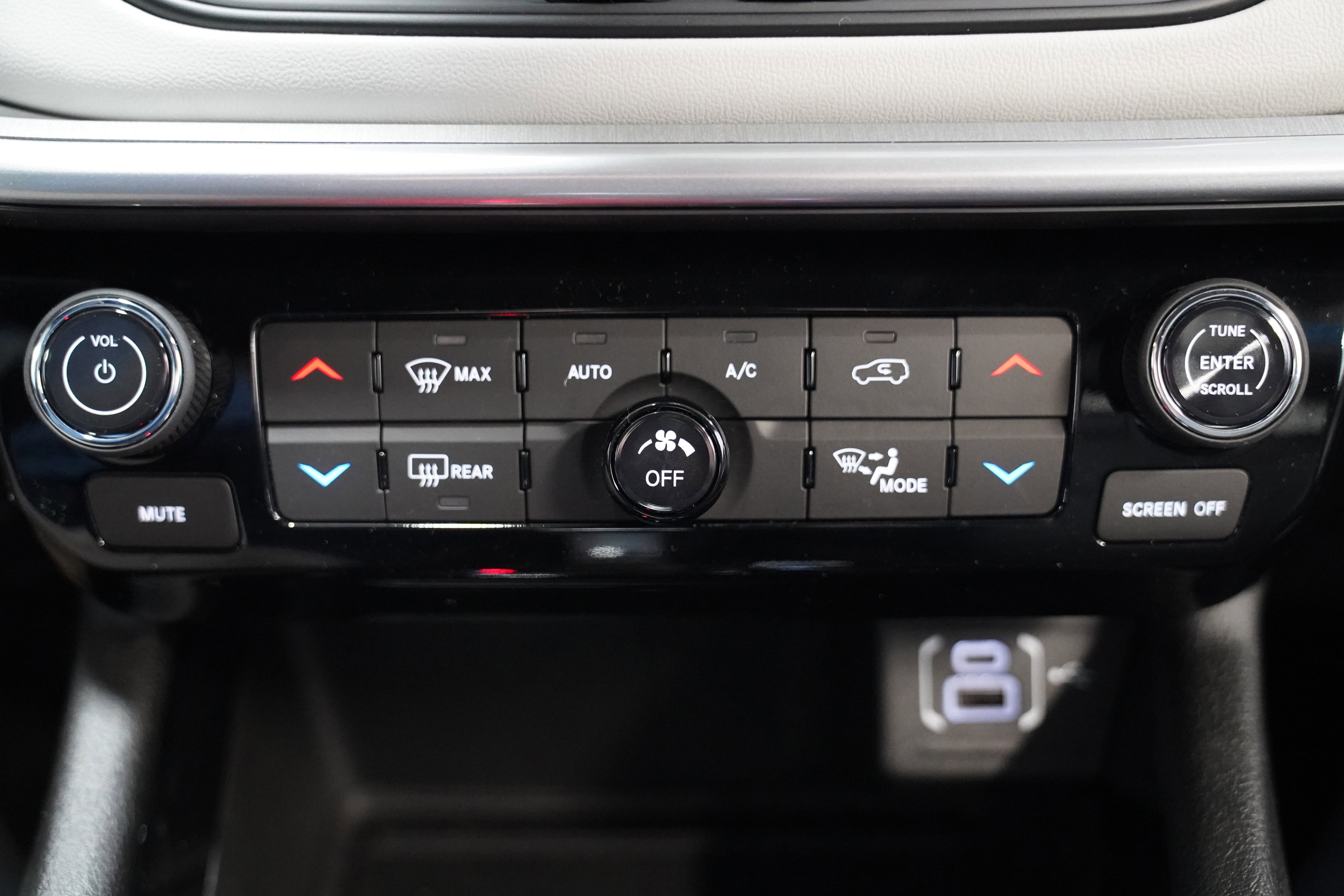 New 2025 Jeep Compass Limited w/ Elite Group image 27