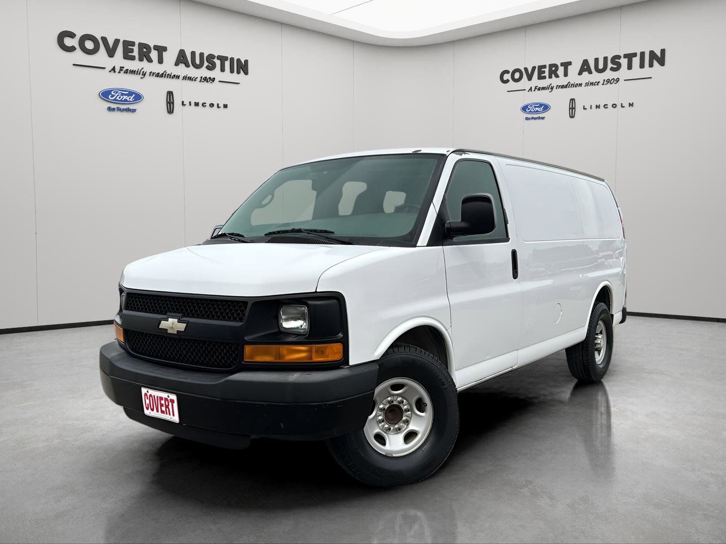 Used 2011 Chevrolet Express 2500 image 1