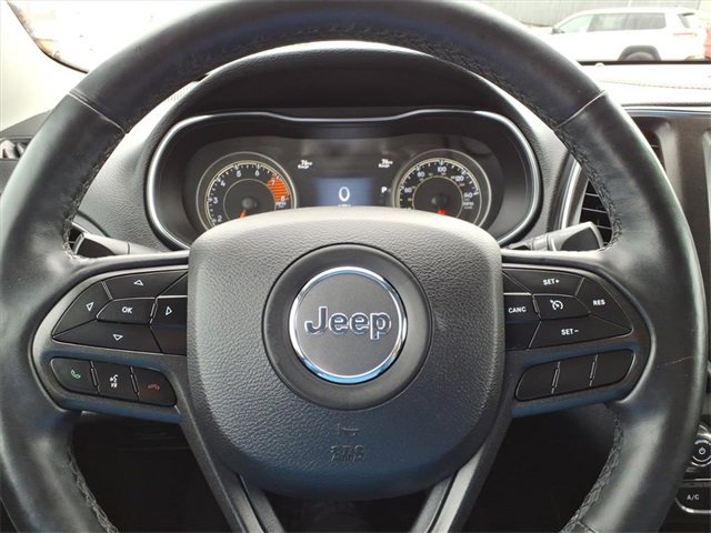 Used 2019 Jeep Cherokee Trailhawk w/ Cold Weather Group image 26