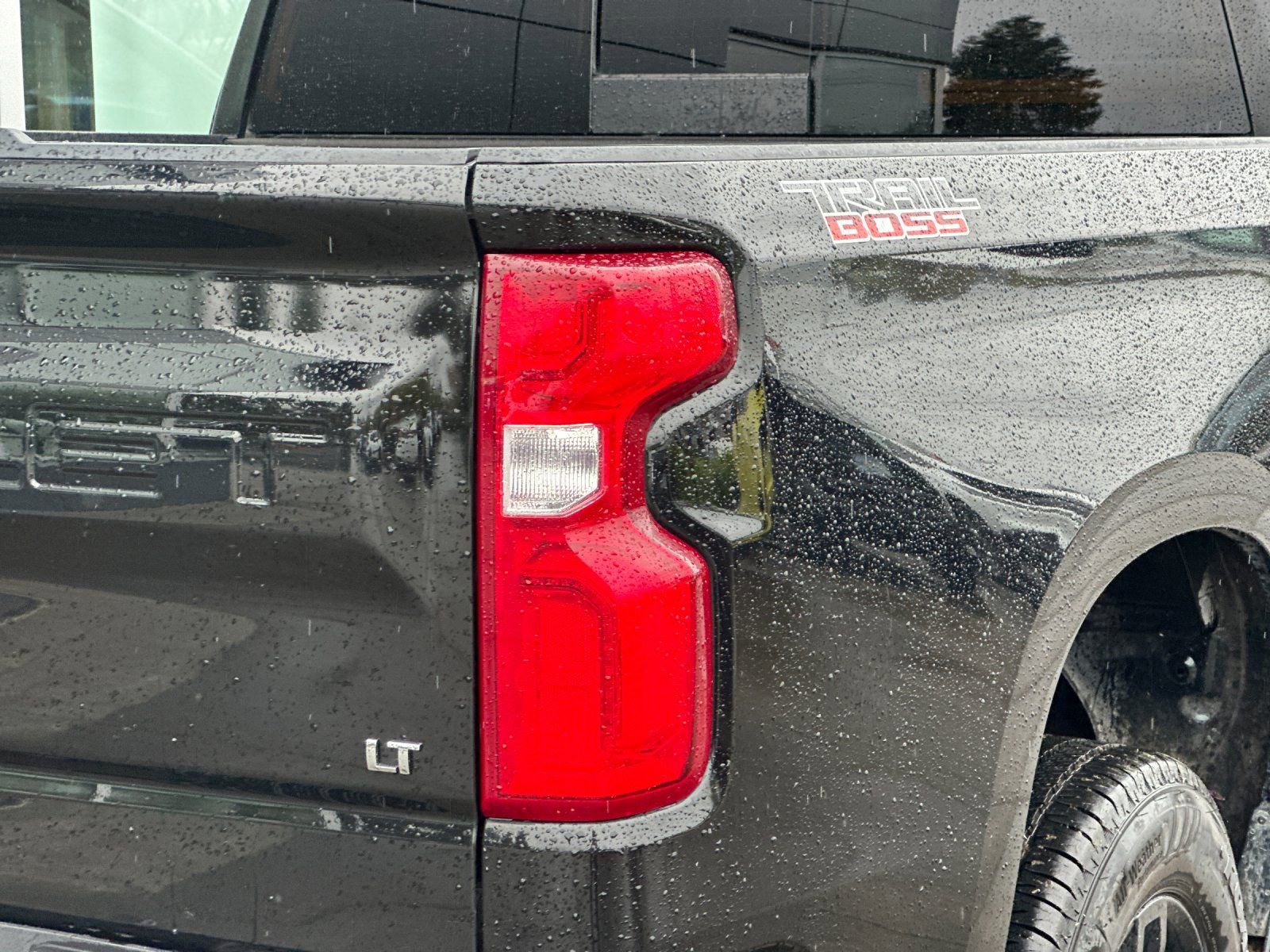 Used 2020 Chevrolet Silverado 1500 LT Trail Boss AWD/4WD image 23