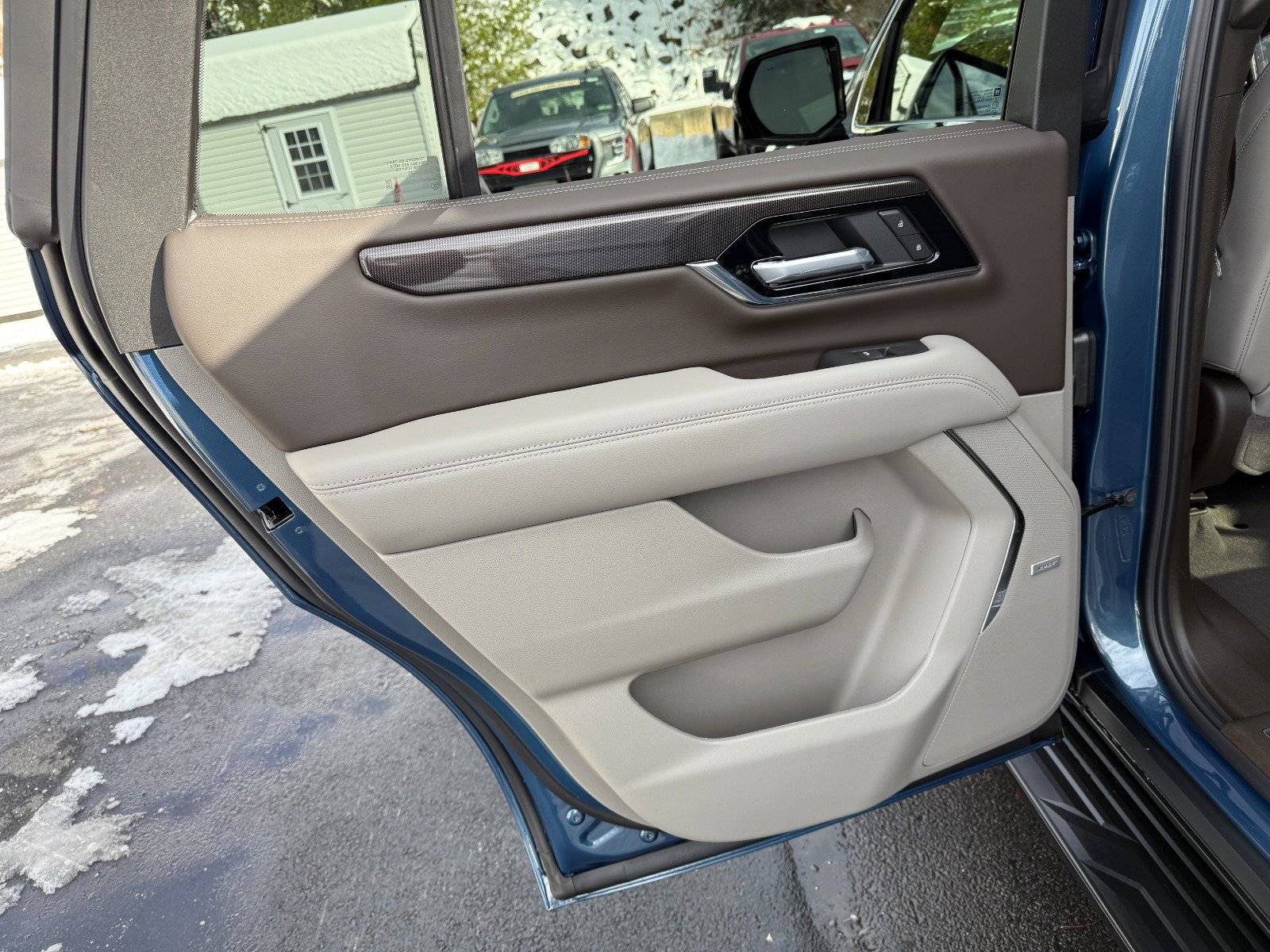 New 2026 GMC Yukon Elevation image 17