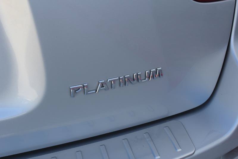 Used 2018 Nissan Pathfinder Platinum w/ Cargo Package FWD image 10