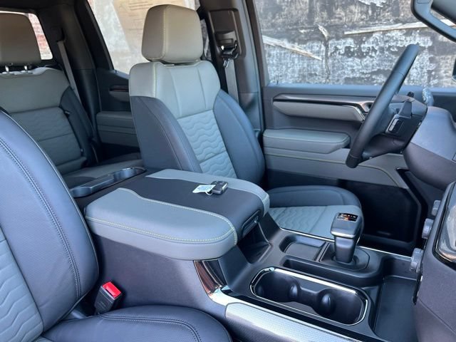 New 2026 Chevrolet Silverado 1500 ZR2 w/ LPO, Dark Essentials Package AWD/4WD image 27