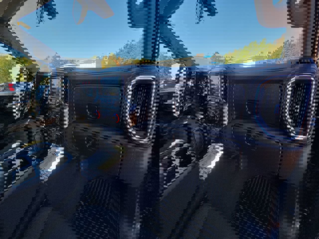 Used 2021 Chevrolet Silverado 1500 LT image 31