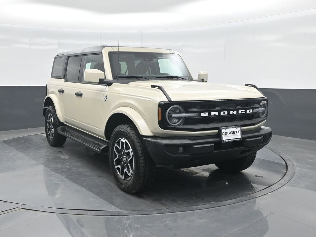 New 2026 Ford Bronco Outer Banks image 8