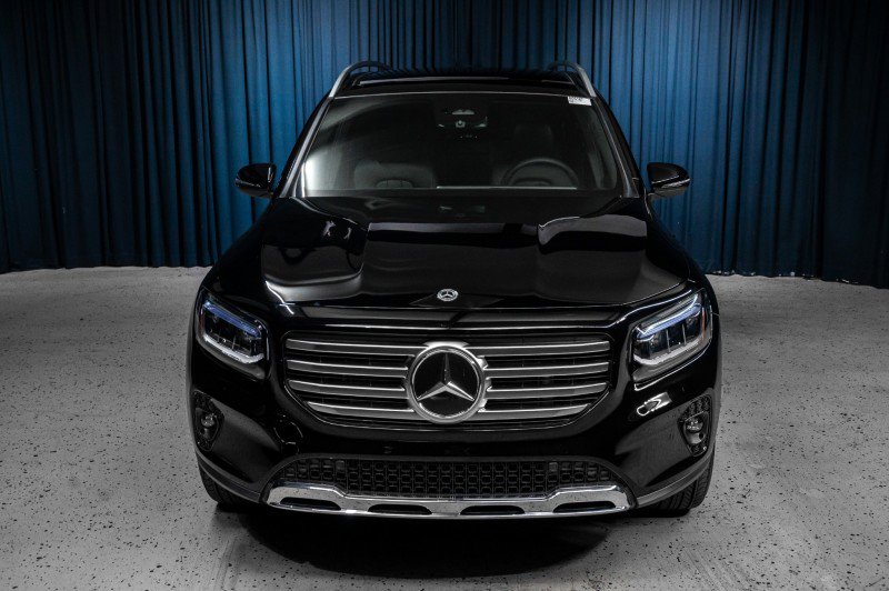New 2026 Mercedes-Benz GLB 250 image 2
