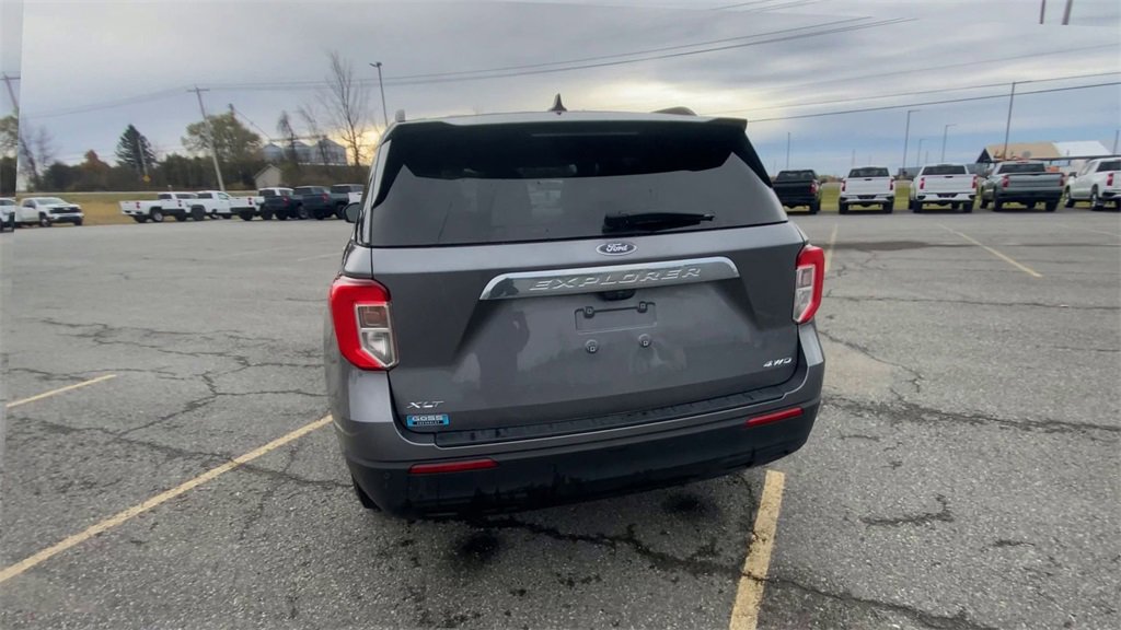 Used 2022 Ford Explorer XLT image 7