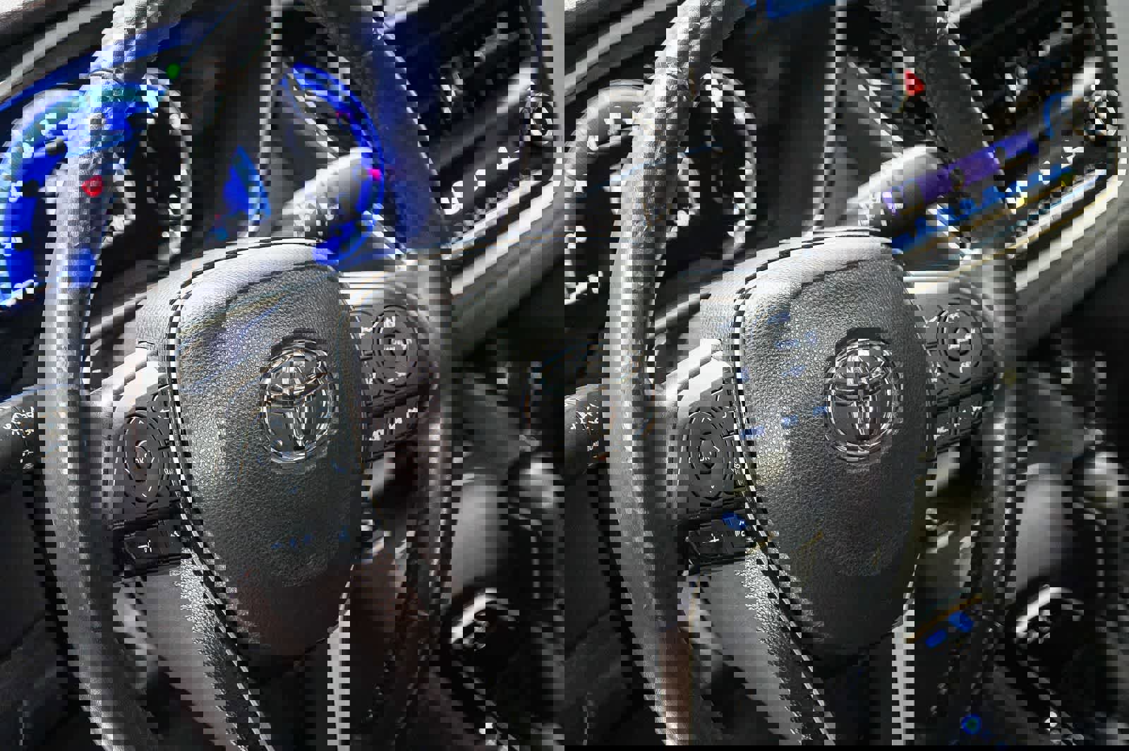 Used 2021 Toyota Corolla XSE w/ Carpet Mat Package (TMS) FWD image 21