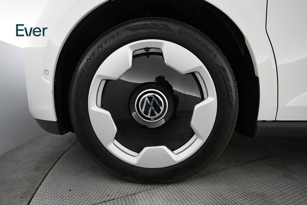 Used 2025 Volkswagen ID. Buzz Pro S RWD image 19