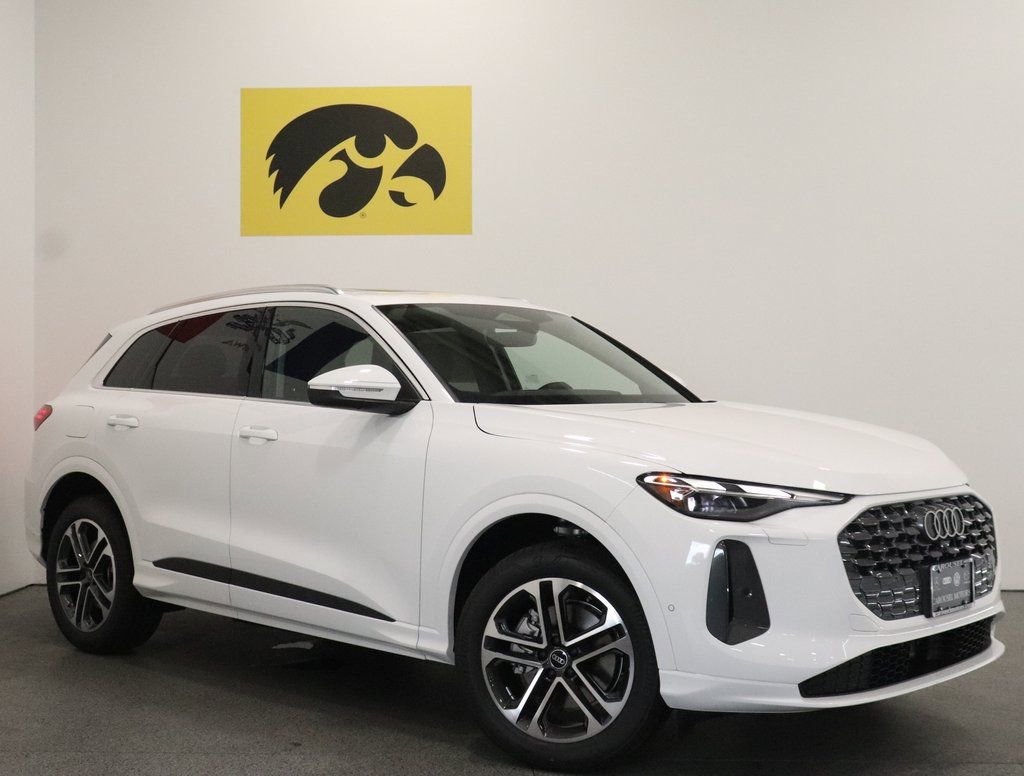 New 2025 Audi Q5 Premium w/ Convenience Package image 2