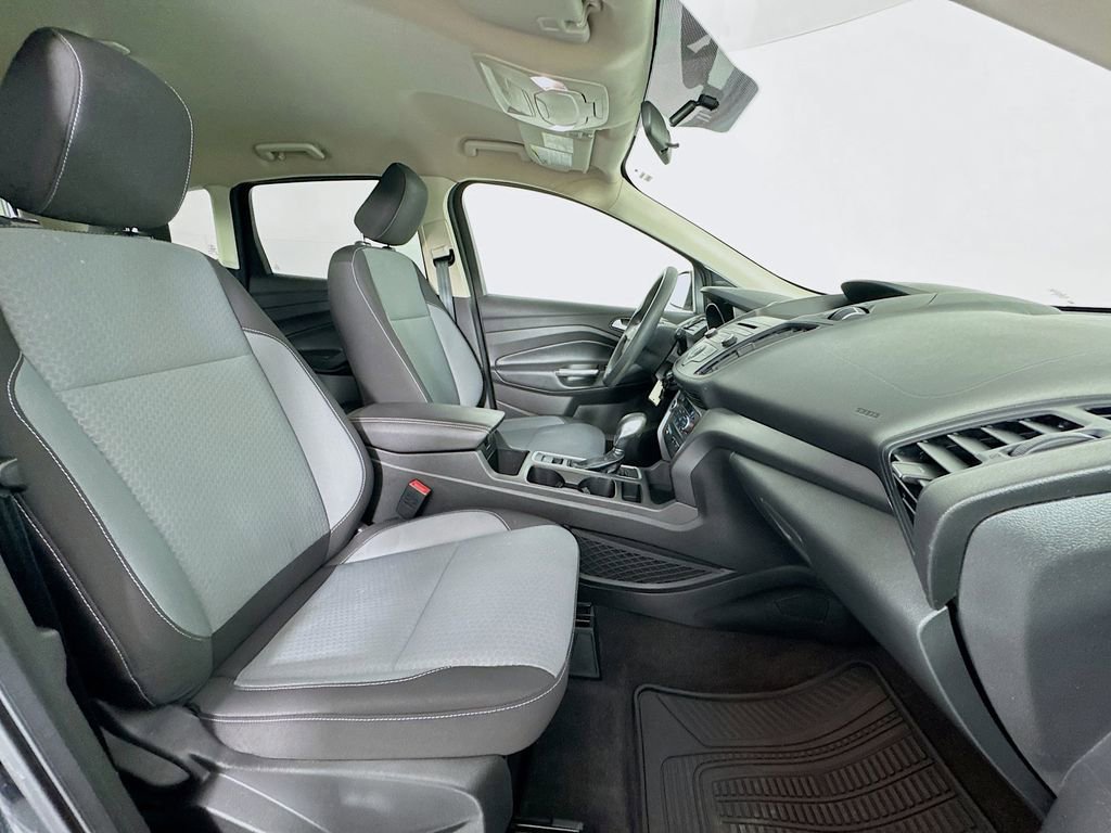 Used 2018 Ford Escape SE image 34