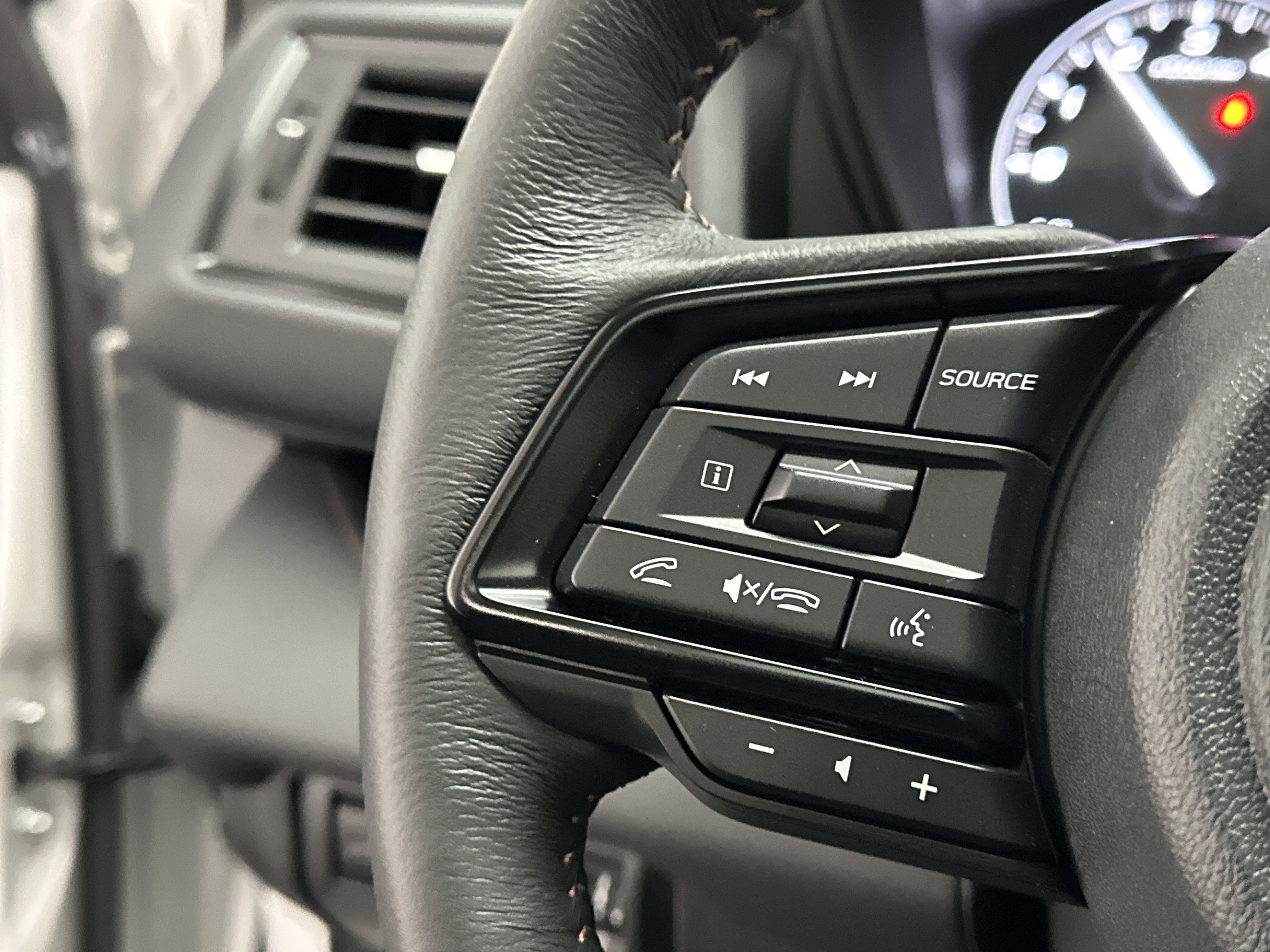 New 2025 Subaru Ascent Bronze Edition image 30