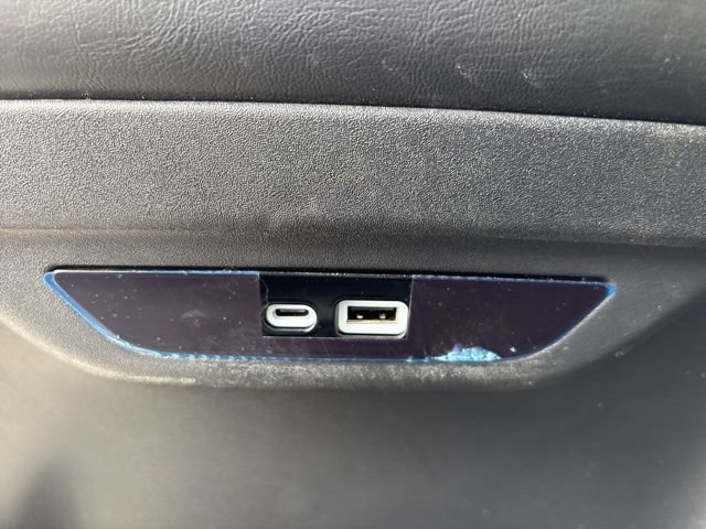 Used 2024 Chrysler Pacifica Touring-L image 19