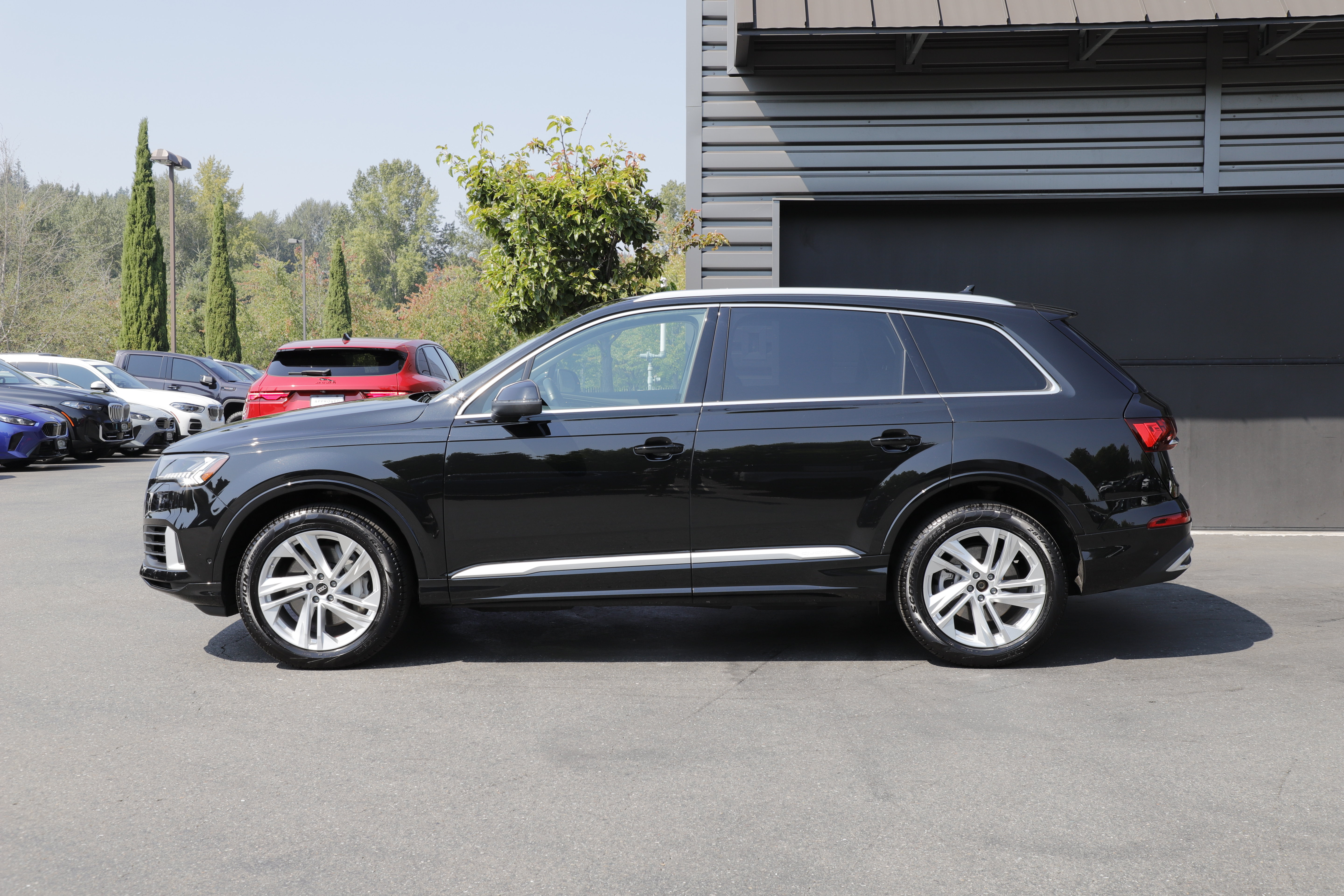 Used 2023 Audi Q7 3.0T Premium Plus w/ Premium Plus Package AWD/4WD image 5