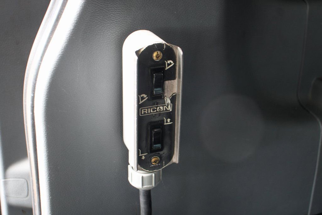 Used 2019 Ford Transit 350 XLT image 17