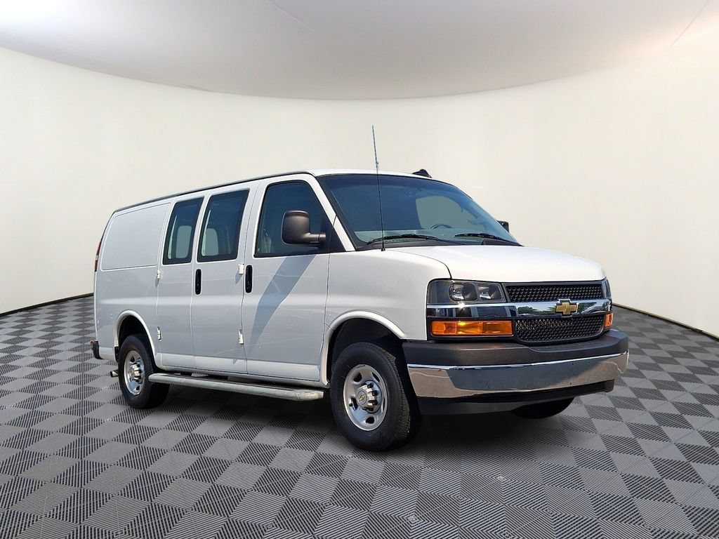 Used 2024 Chevrolet Express 2500 w/ Driver Convenience Package RWD video 1