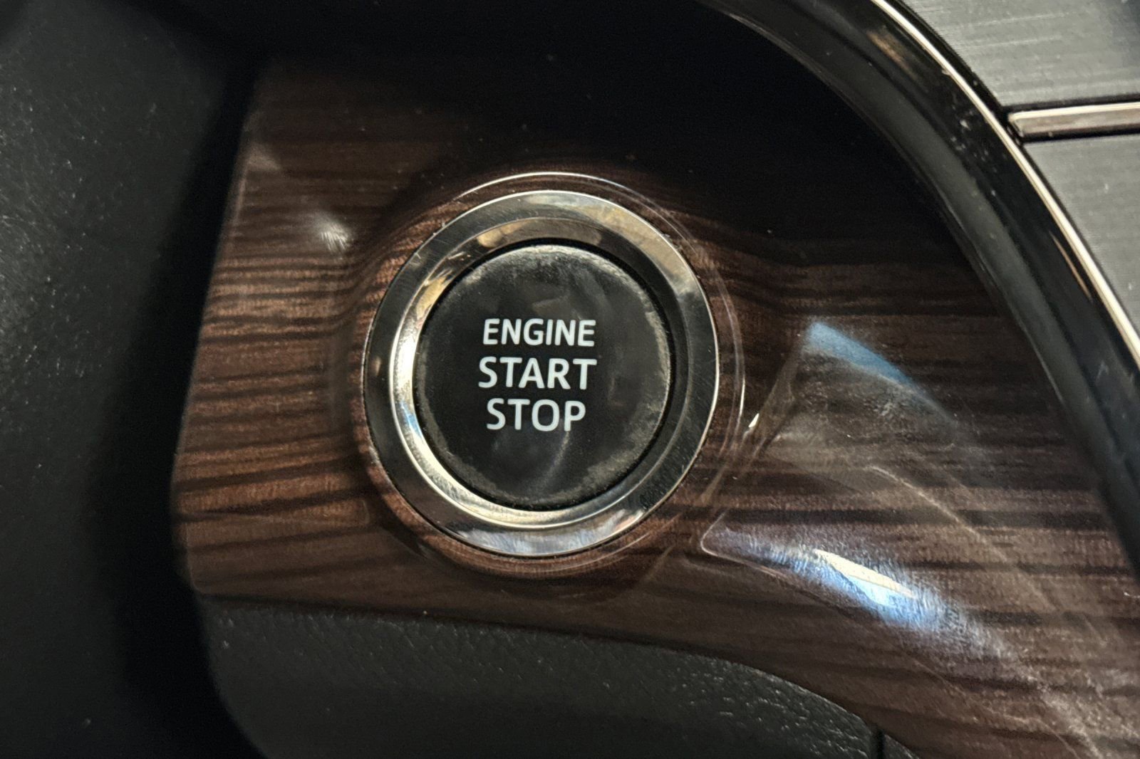 Used 2014 Toyota Avalon Limited FWD image 22