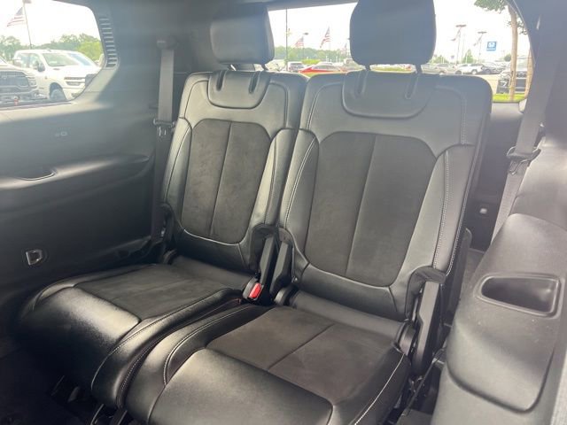 Used 2023 Jeep Grand Cherokee L Laredo AWD/4WD image 20