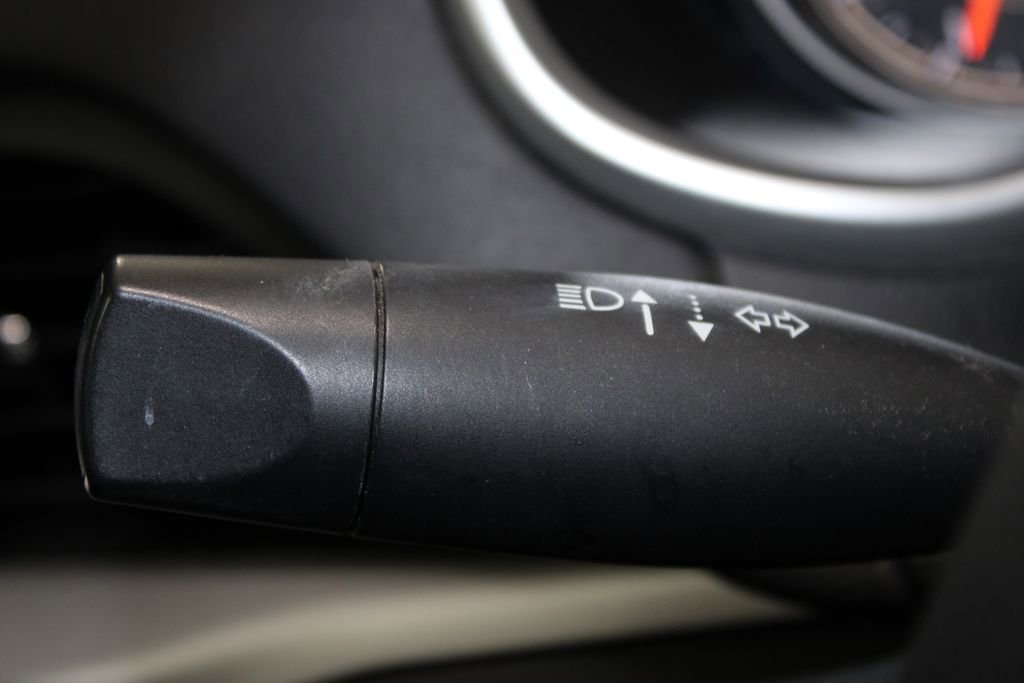 Used 2017 Jeep Cherokee Trailhawk w/ Comfort/Convenience Group image 35