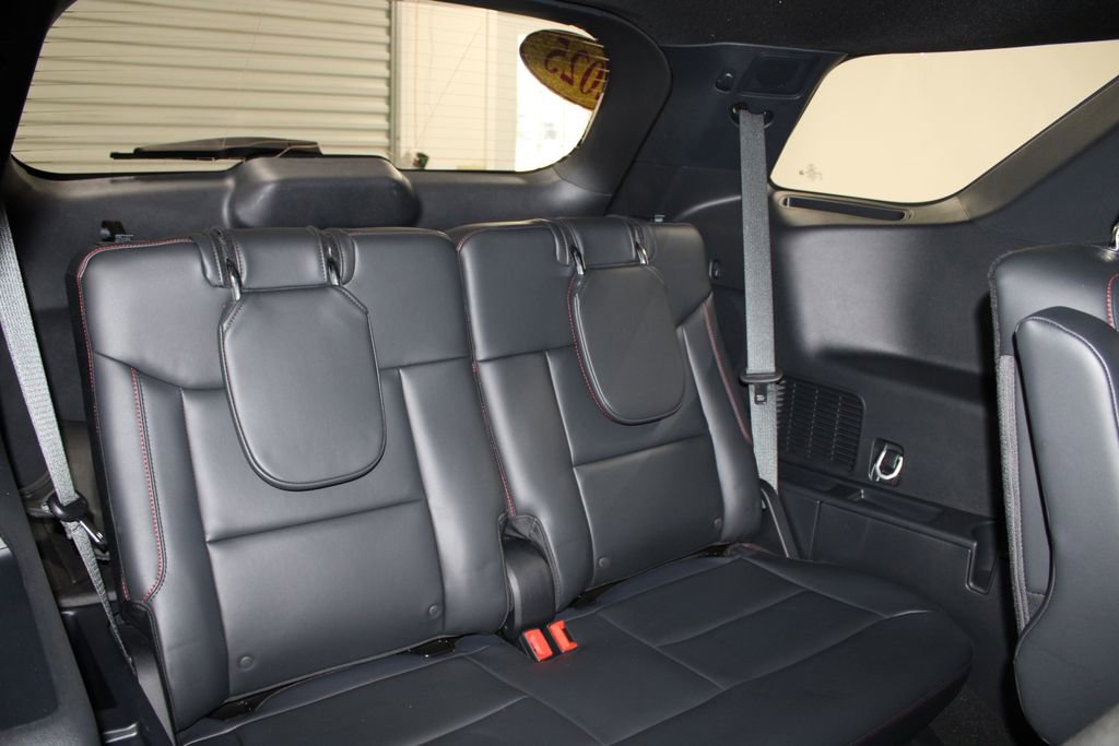 Used 2025 Ford Explorer ST image 37