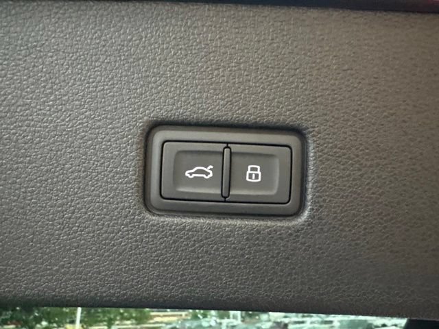 New 2026 Audi SQ8 Prestige AWD/4WD image 38