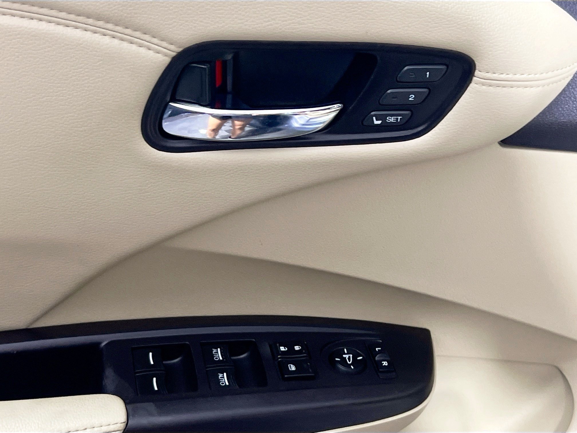 Used 2015 Acura RDX FWD image 16