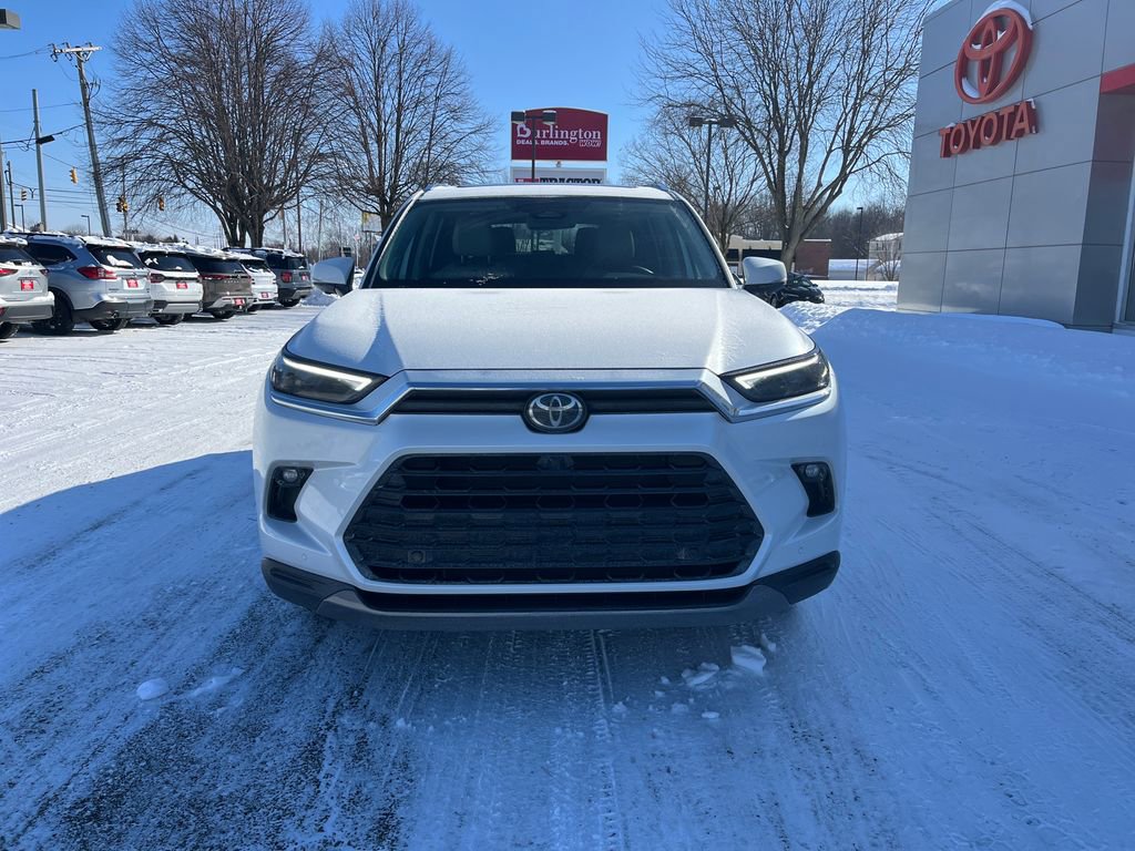 Certified 2025 Toyota Grand Highlander Platinum image 8