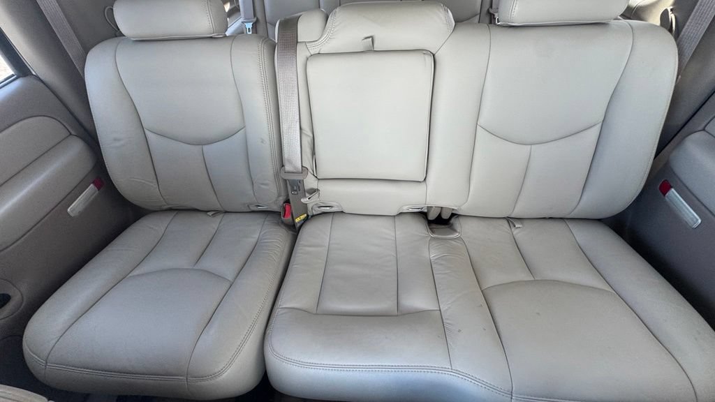 Used 2003 Chevrolet Suburban LS w/ LS Preferred Equipment Group AWD/4WD image 23