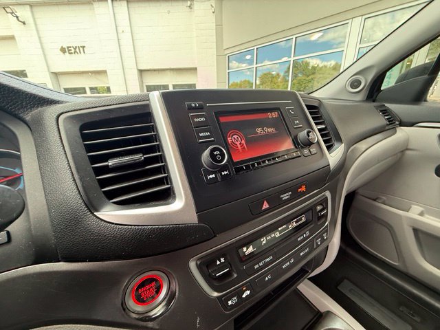 Used 2019 Honda Pilot LX image 15