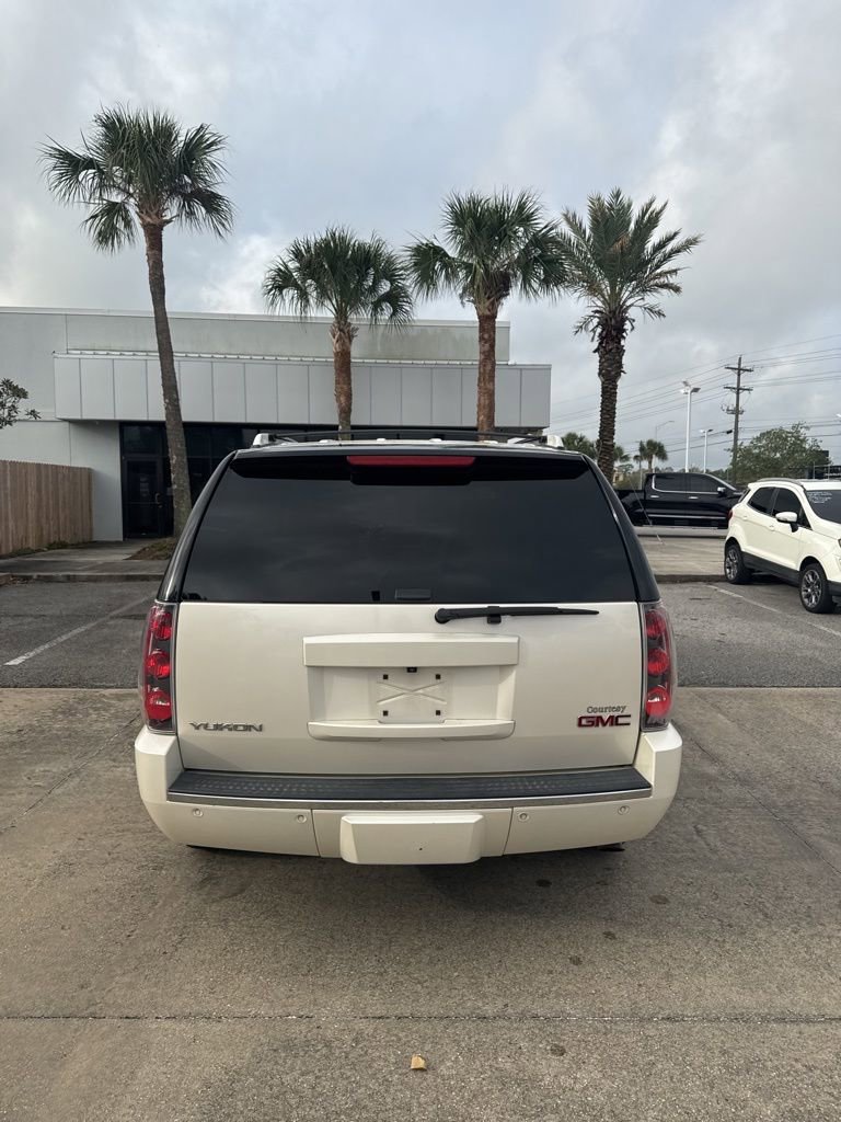 Used 2013 GMC Yukon Denali image 6
