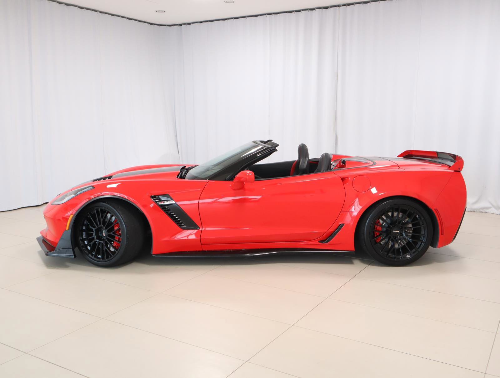 Used 2019 Chevrolet Corvette Z06 image 2