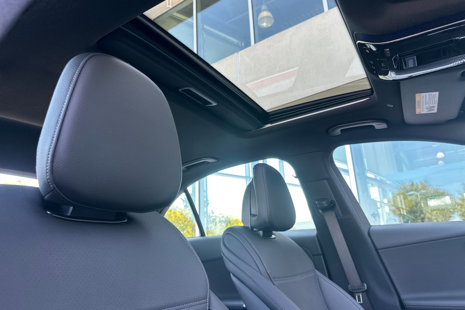 New 2025 Mercedes-Benz C 300 Sedan image 16