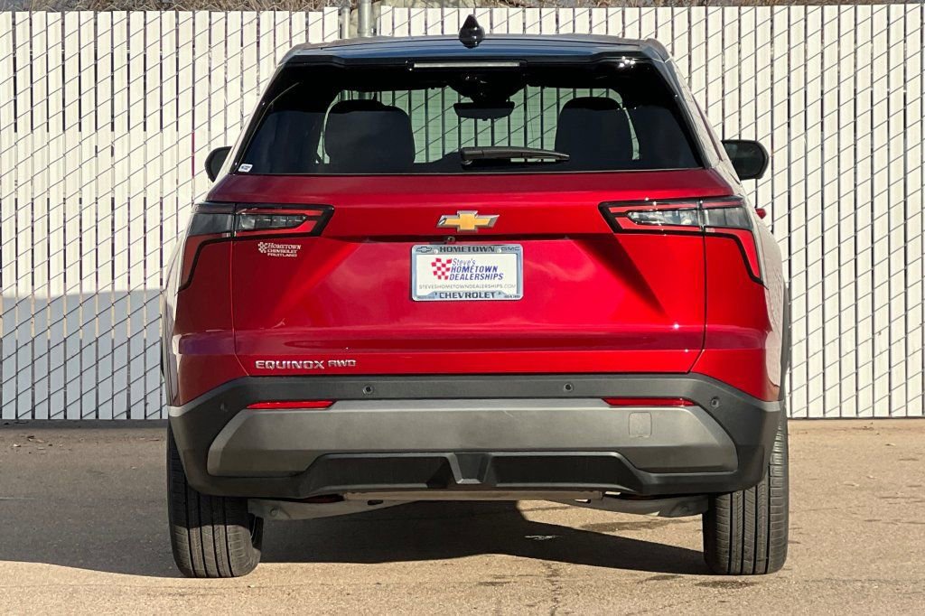 New 2026 Chevrolet Equinox LT w/ Convenience Package II AWD/4WD image 5